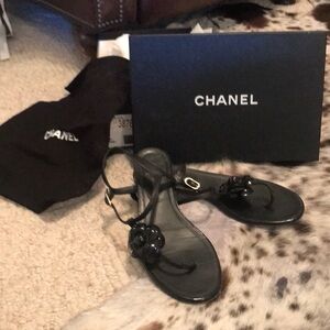 Chanel 🎉💎🖤🤍❤️‍🔥 sandals